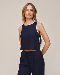 Contrast Keyhole Tank
