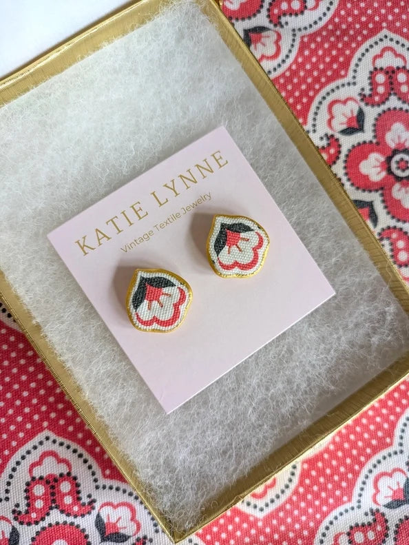 Donna Stud Earring