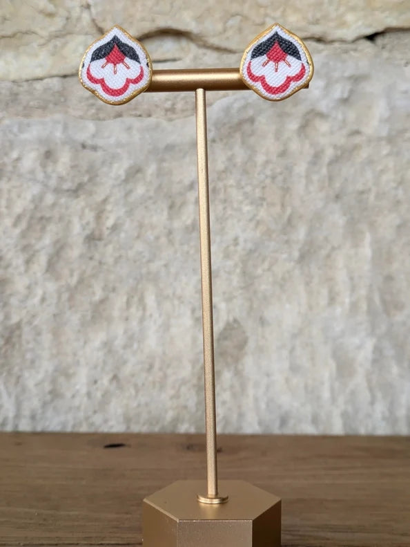 Donna Stud Earring