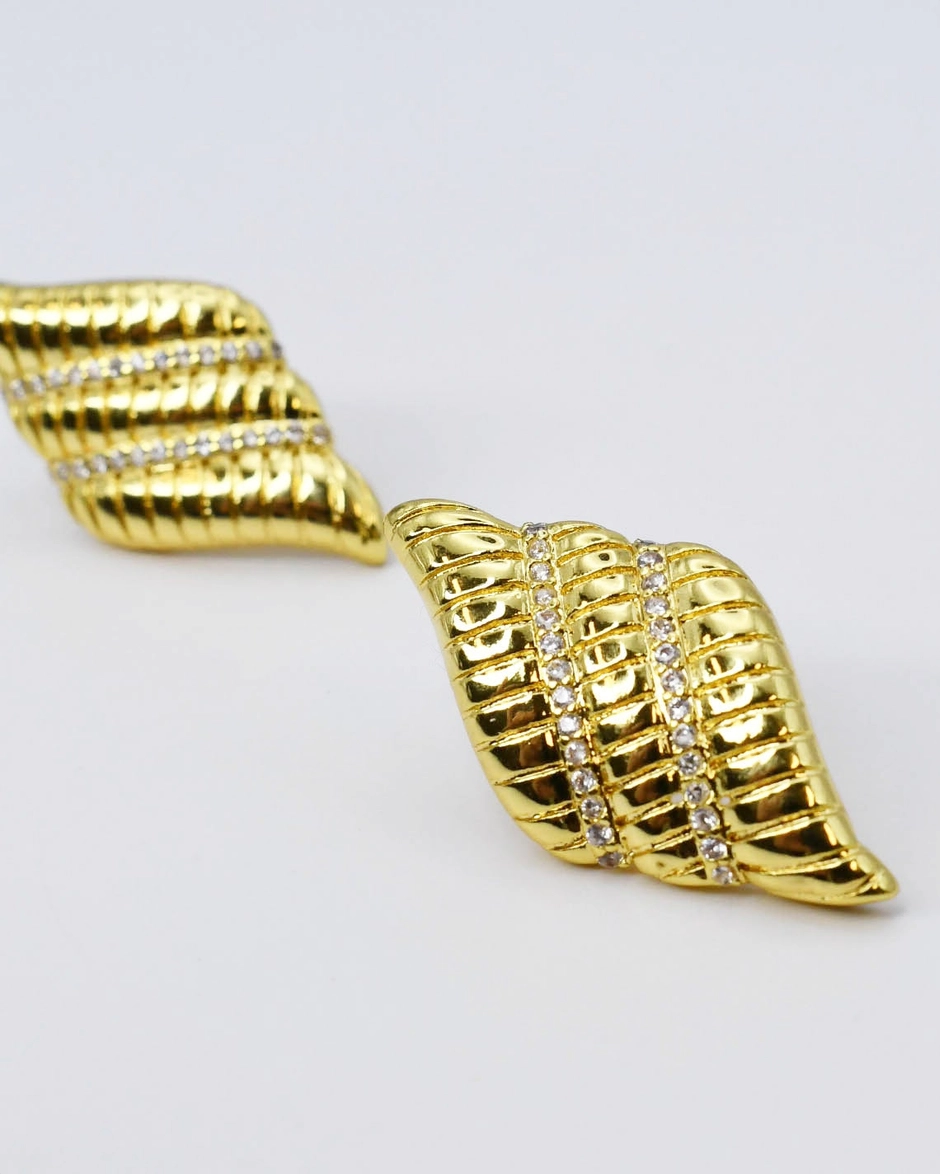 Aura Stud