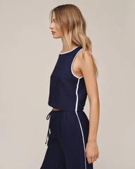 Contrast Keyhole Tank