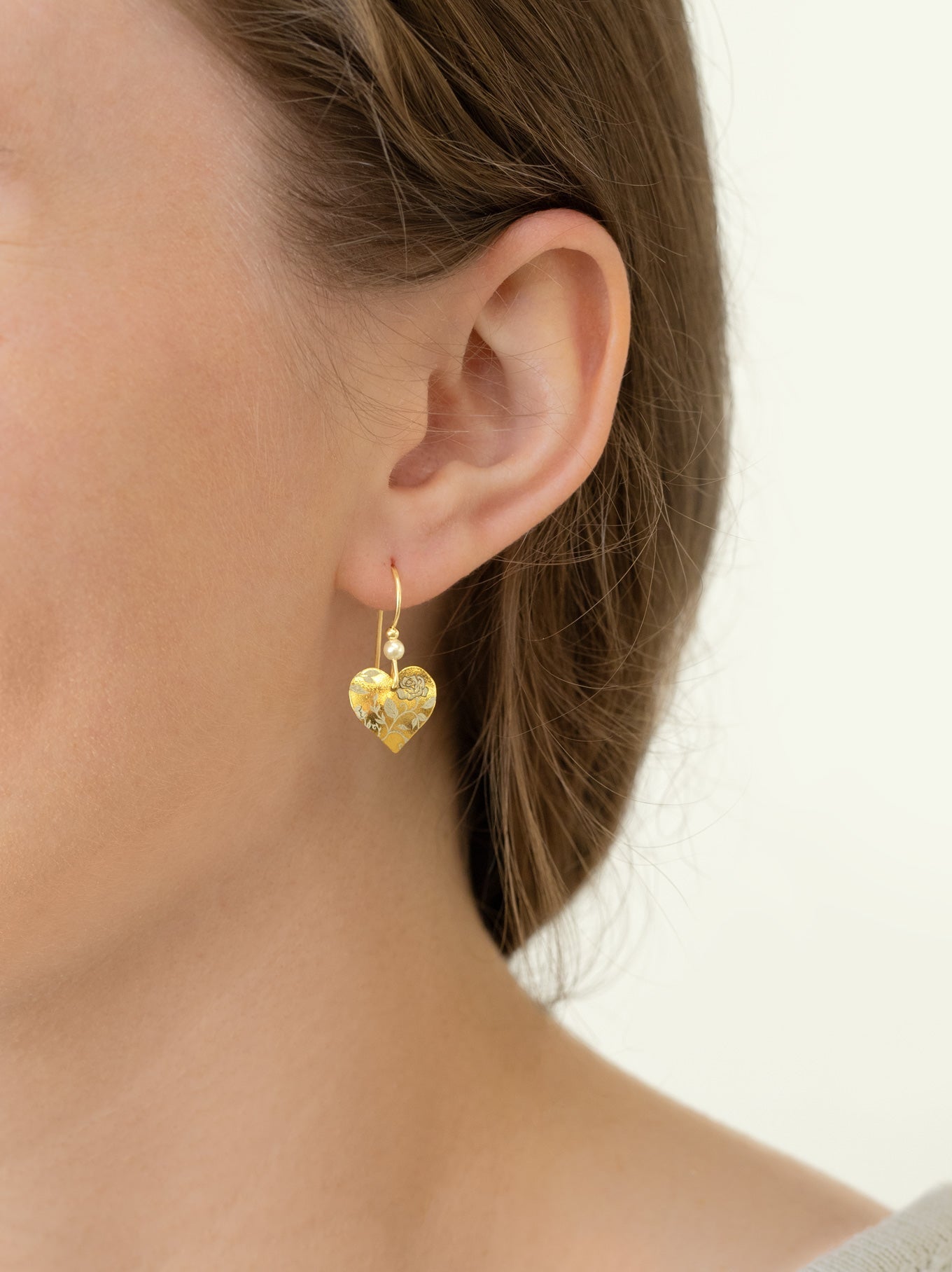 Buddin Heart Earrings - Gold